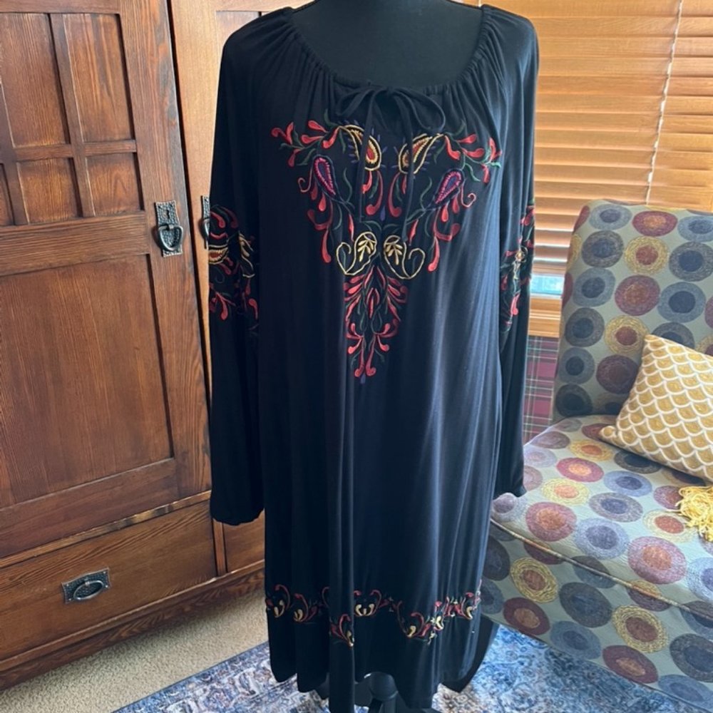 Sahalie Black Embroidered Long Sleeve Dress Size Large